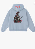 Hoodie celeste con guerrero espartano y diseño rojo estilo 300